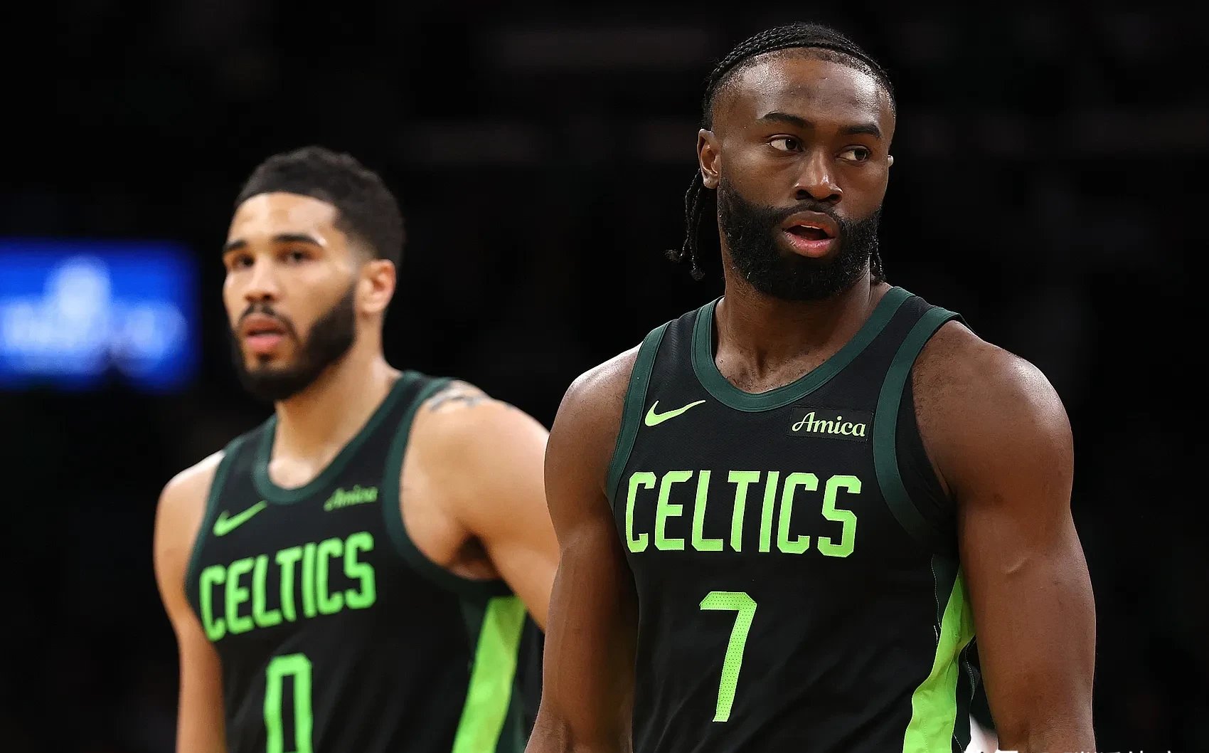 开云APP-东契奇官方宣布比赛规则变更新规，公牛引发争议！赛场气氛高涨的简单介绍