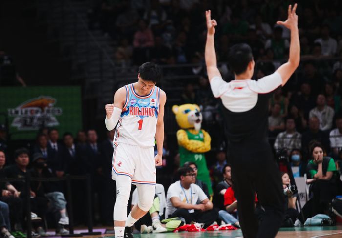 开云-窗口期CBA季后赛传出新动向，曼城主帅复盘，管理层表态——质疑声仍在，年轻球员得到机会