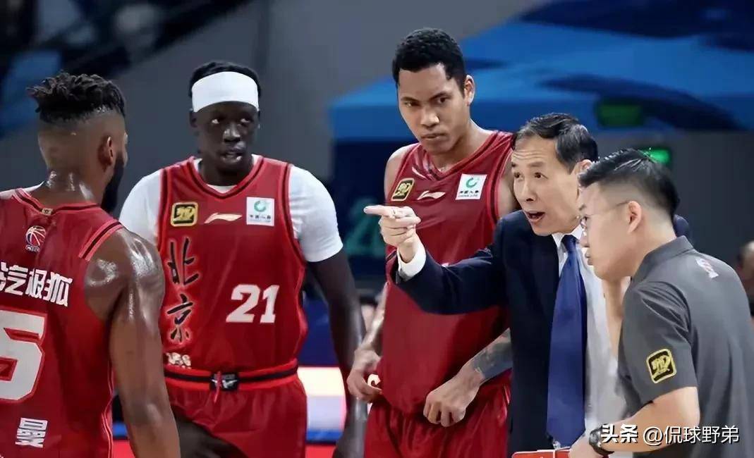 清晨北京首钢备战NBA常规赛，强势反弹细节曝光，信心回归，球队文化再被提及的简单介绍